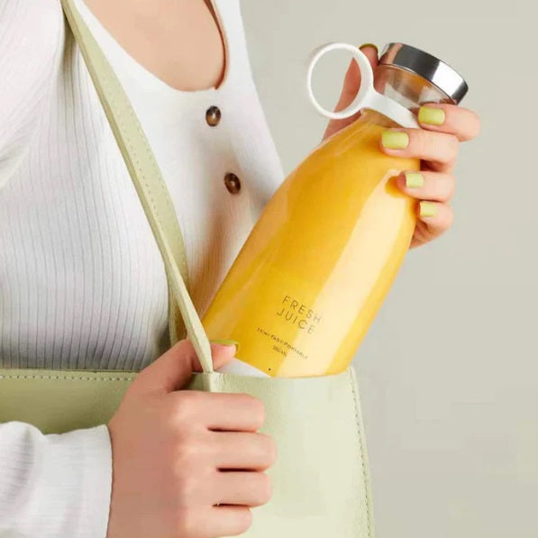 HomeSutra-Portable Blender Juicer for Smoothie, Juice, Vegetable, Shakes with 4 Blades, Wireless Charging Mini Blender