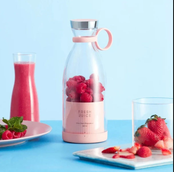HomeSutra-Portable Blender Juicer for Smoothie, Juice, Vegetable, Shakes with 4 Blades, Wireless Charging Mini Blender