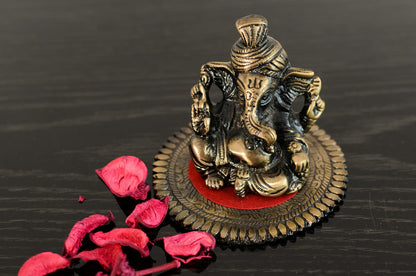 HomeSutra Metal Phagdi Lord Ganesha on Round Base