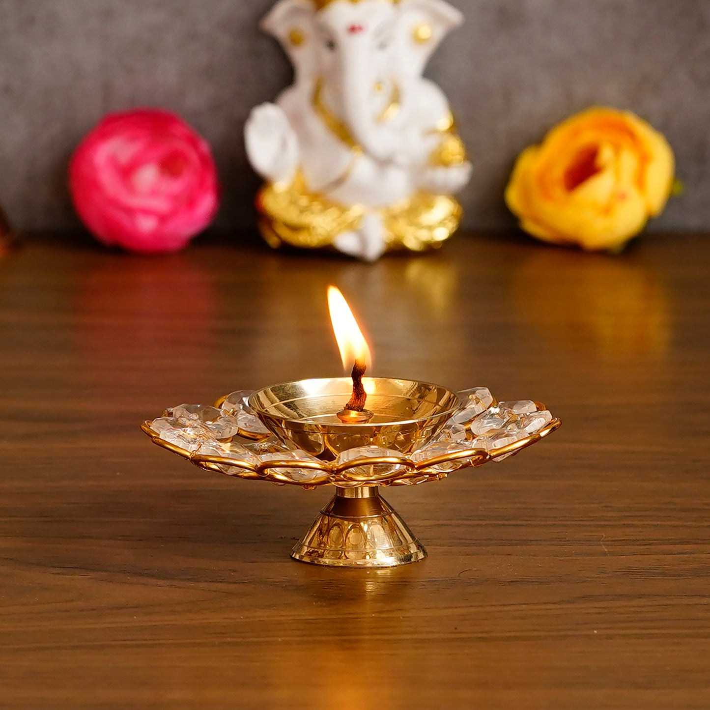 HomeSutra Bowl Shape Crystal Tea Light Holder - Large